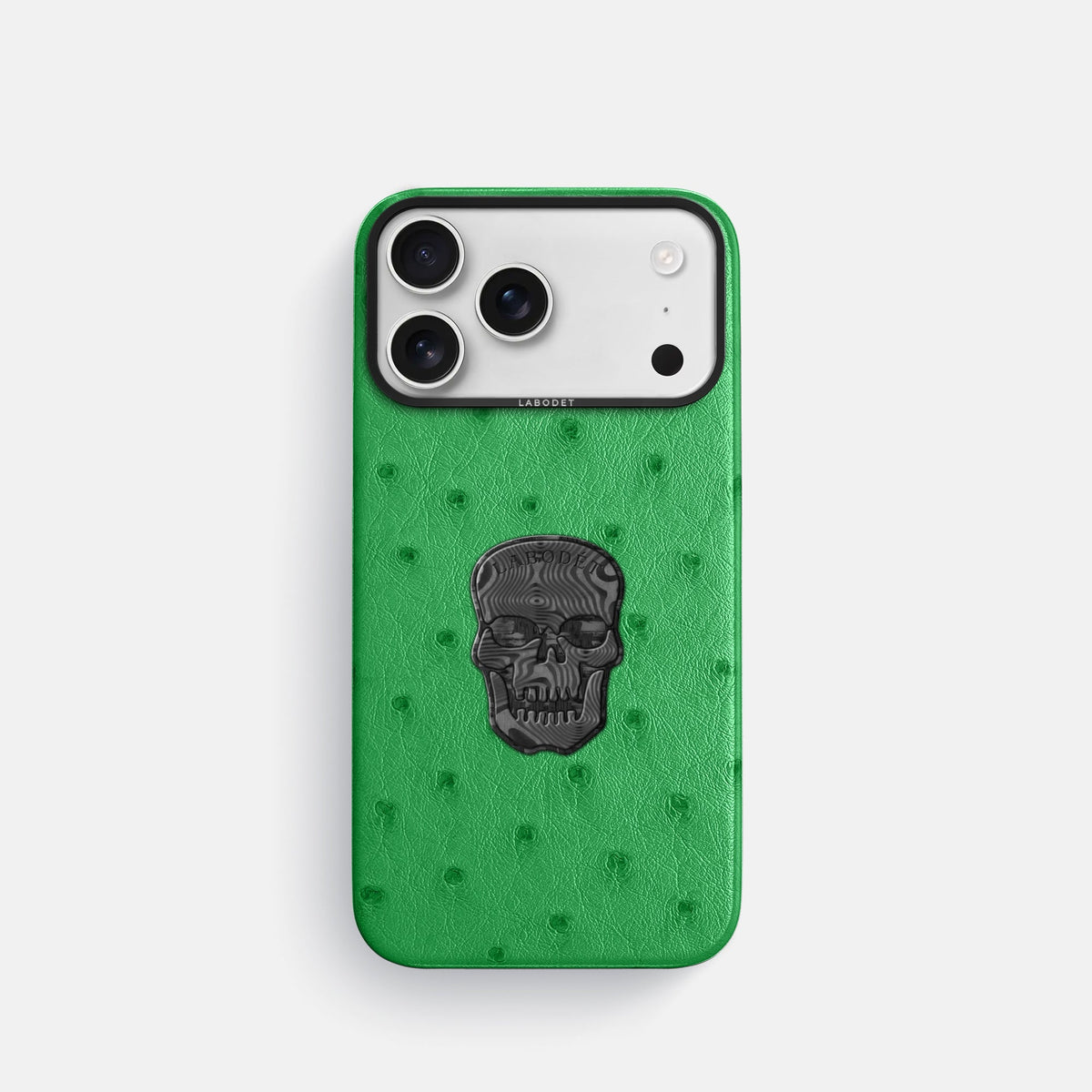 Classic Case With Carbon Skull For iPhone 18 Pro In Ostrich -1 | Kentucky-Green-Black