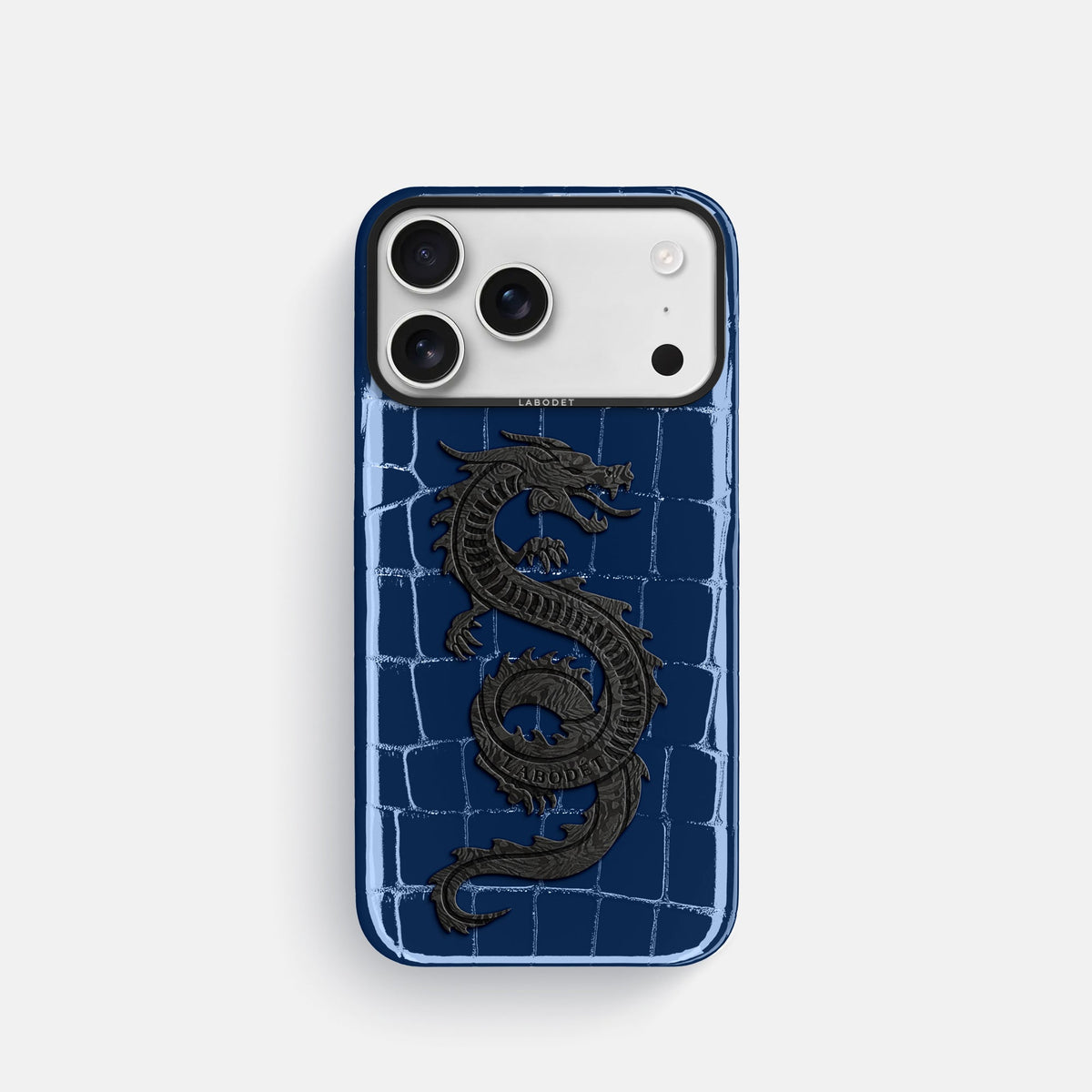 Classic Case With Carbon Dragon For iPhone 18 Pro In Shiny Alligator -1 | Mediterranean-Black