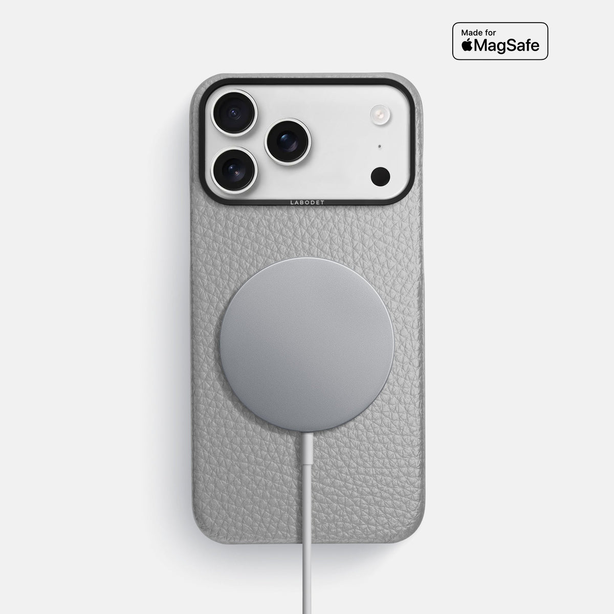 Classic Case For iPhone 18 Pro Max In Calf -5 | Nuage-Black