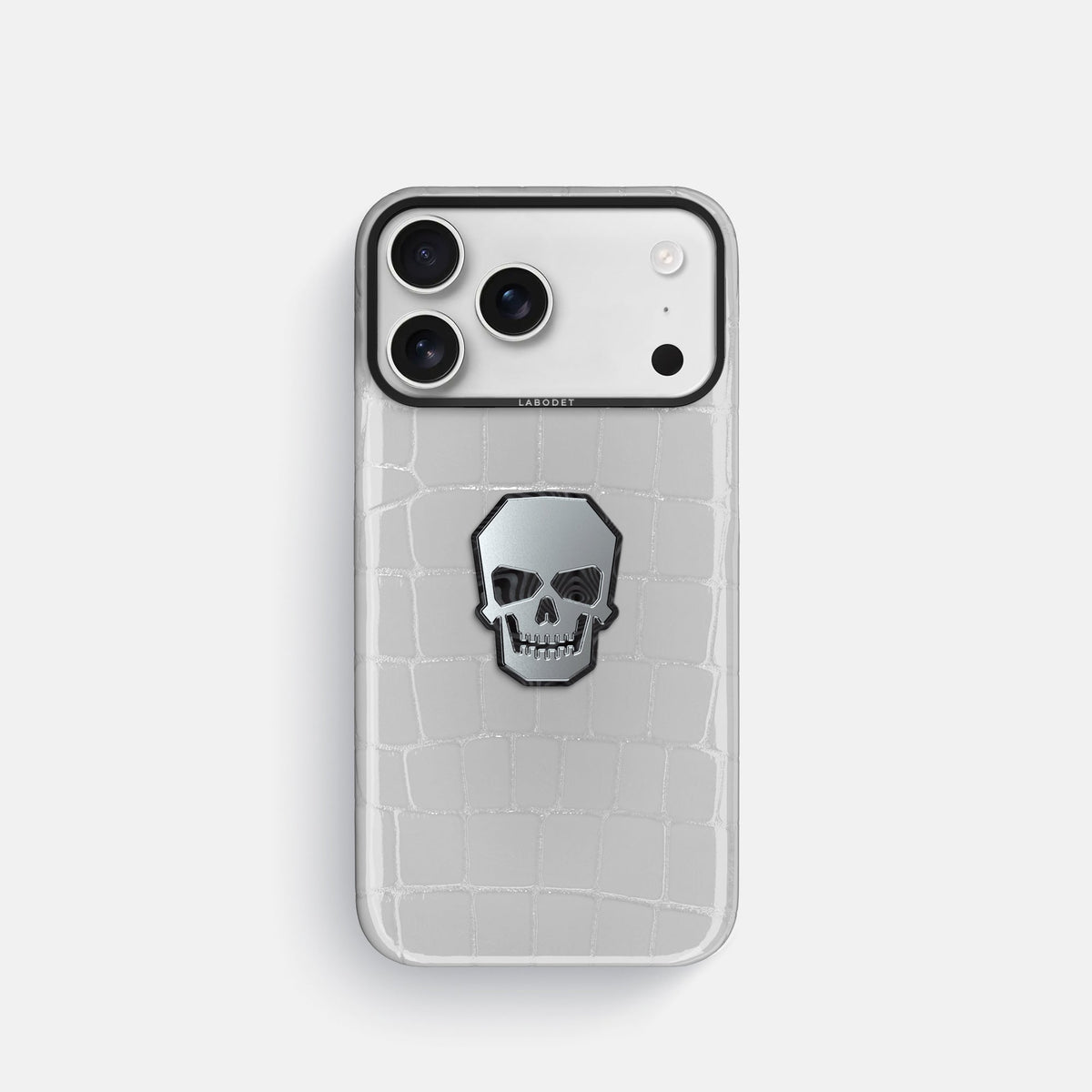 Classic Case With Titanium Skull For iPhone 18 Pro In Shiny Alligator -1 | White-Black