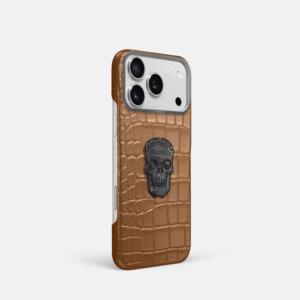 Classic Case With Carbon Skull For iPhone 18 Pro In Porosus Crocodile -2 | Milk-Chocolate-Steel