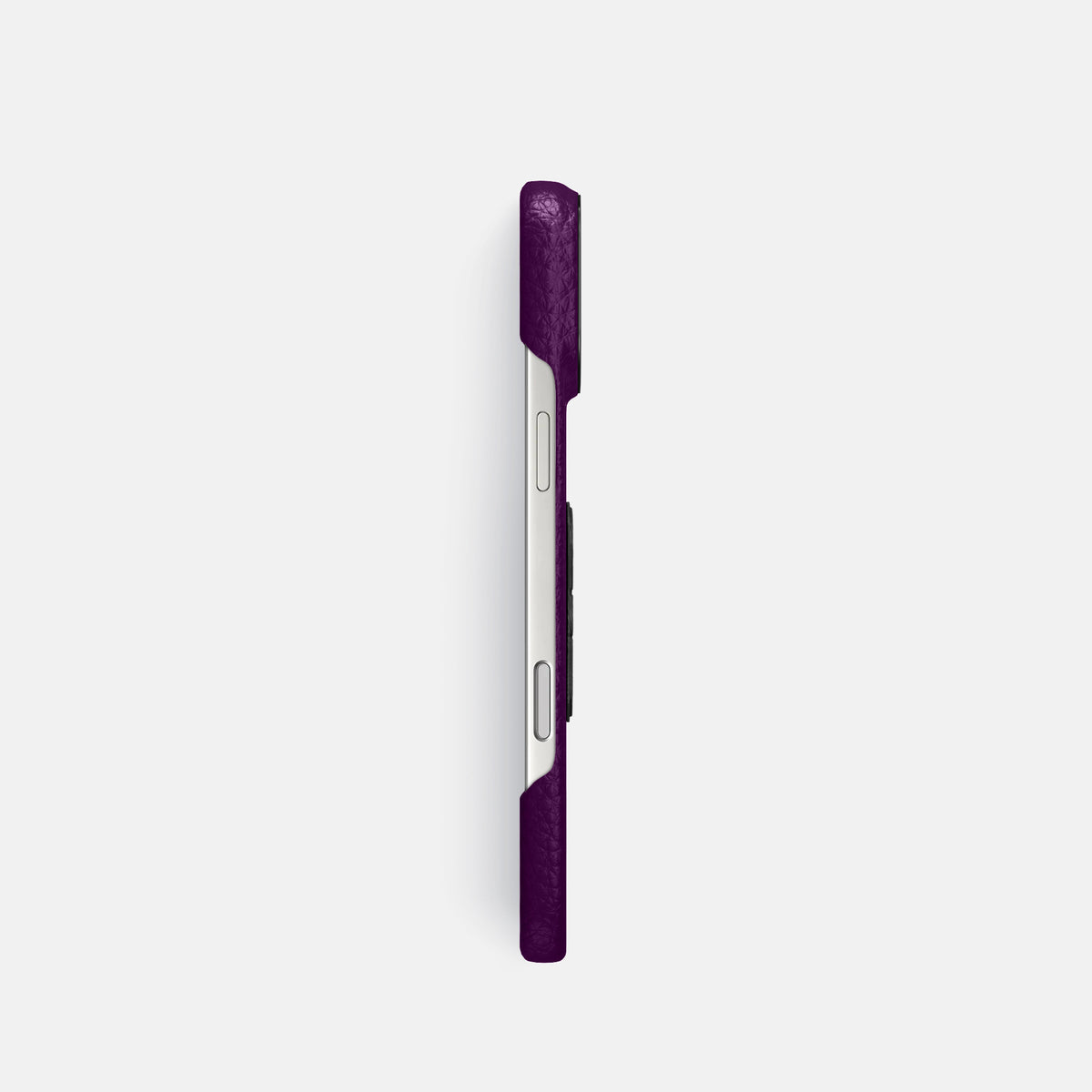 Classic Case With Carbon Skull For iPhone 17 Pro In Calf -3 | Violet-Black