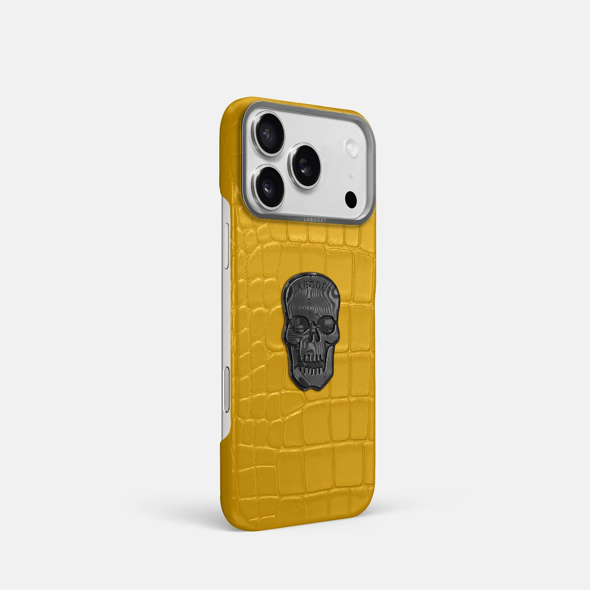 Classic Case With Carbon Skull For iPhone 18 Pro In Alligator -2 | Yellow-Steel
