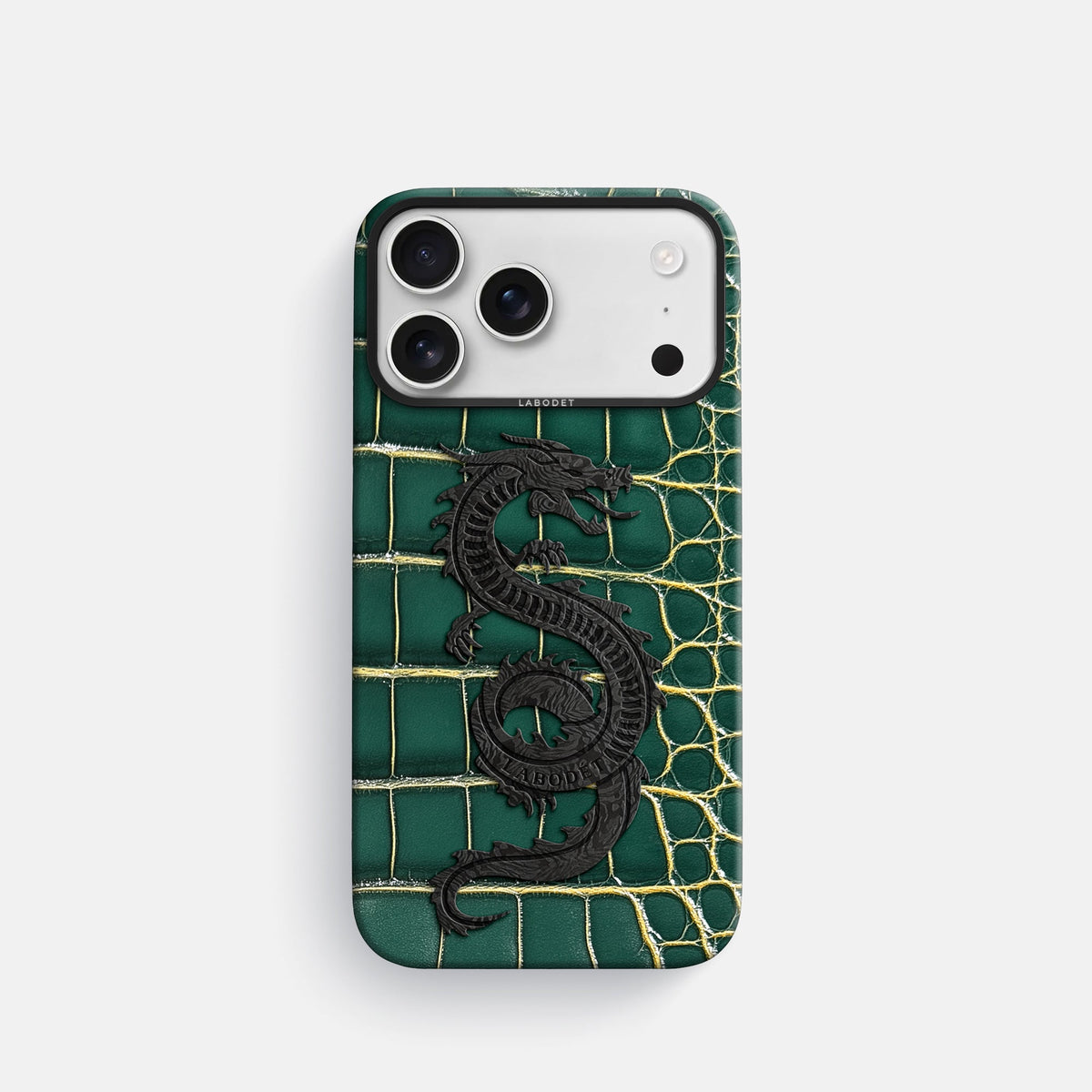 Classic Case With Carbon Dragon For iPhone 18 Pro In Patina Alligator -1 | Cambridge-Black
