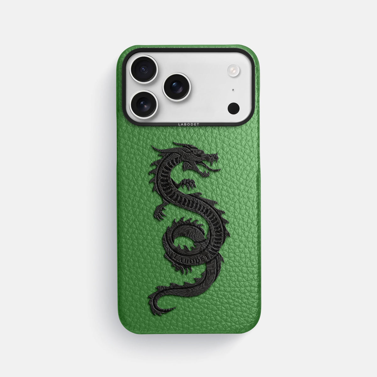 Classic Case With Carbon Dragon For iPhone 18 Pro Max In Calf -1 | Herb-Black