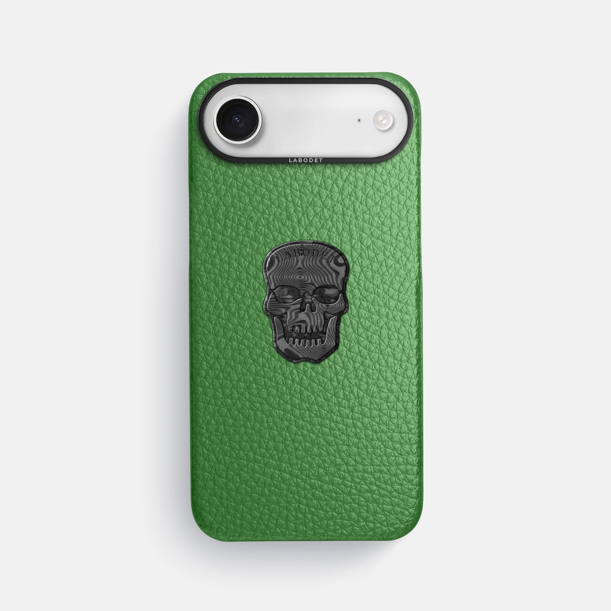Classic Case With Carbon Skull For iPhone 17 Air In Calf -1 | Herb-Black