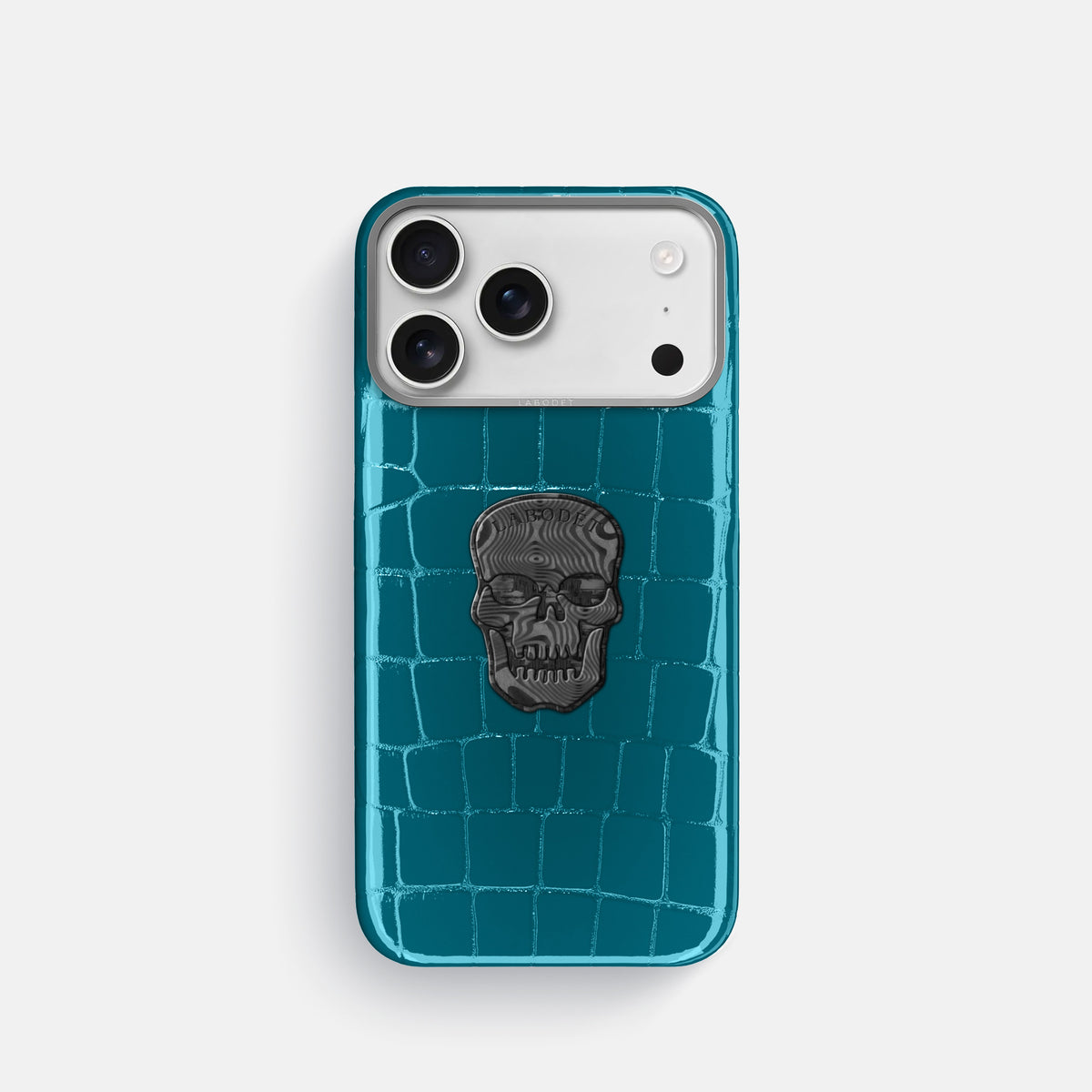 Classic Case With Carbon Skull For iPhone 17 Pro In Shiny Alligator -1 | Curacao-Steel
