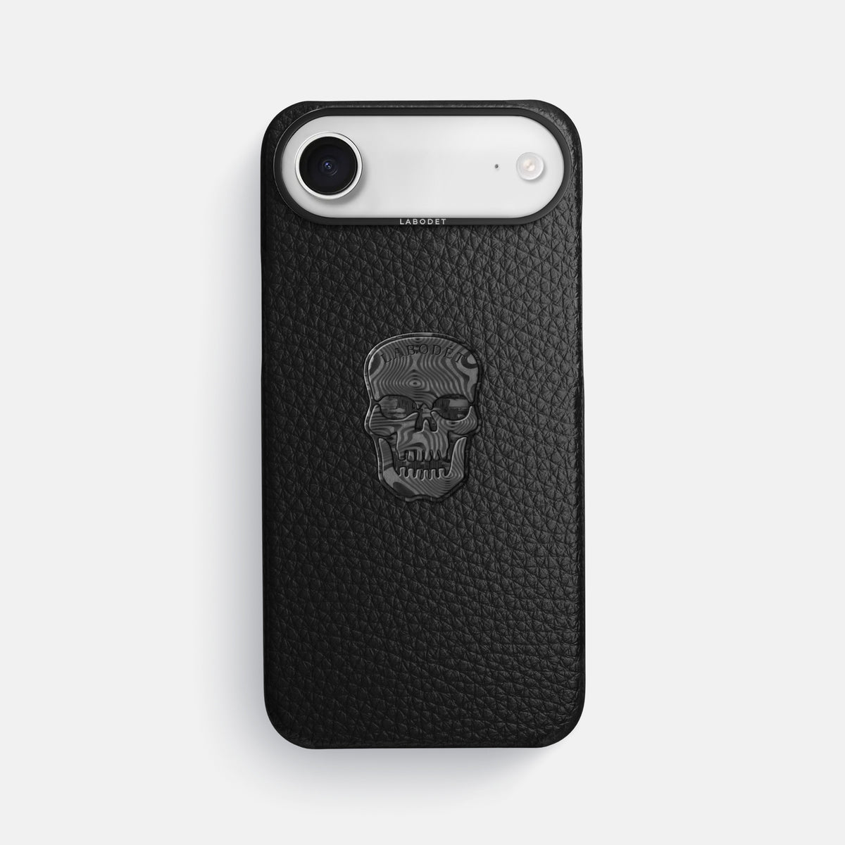 Classic Case With Carbon Skull For iPhone 17 Air In Calf -1 | Black-Black