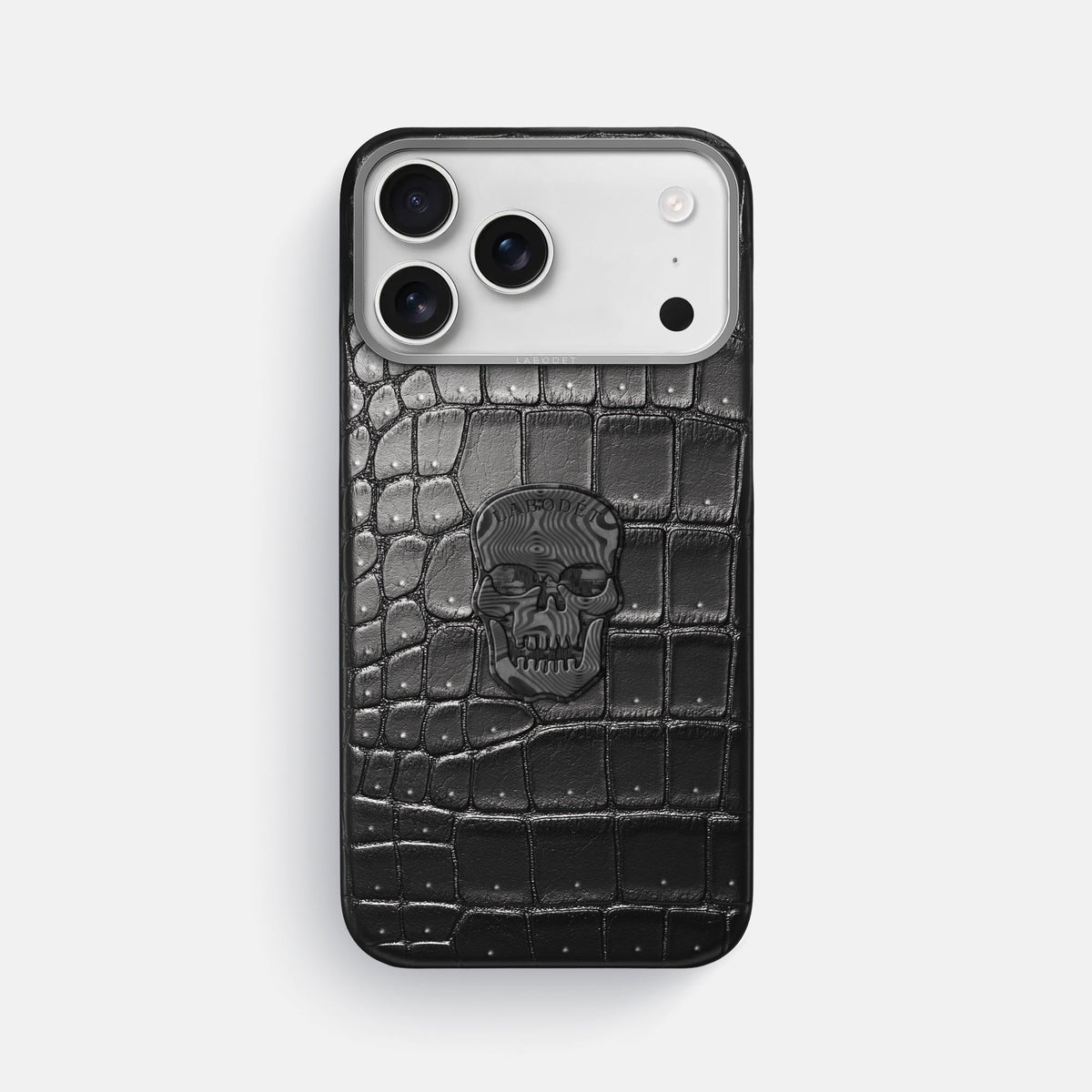 Classic Case With Carbon Skull For iPhone 18 Pro Max In Porosus Crocodile -1 | Shiny-Black-Steel