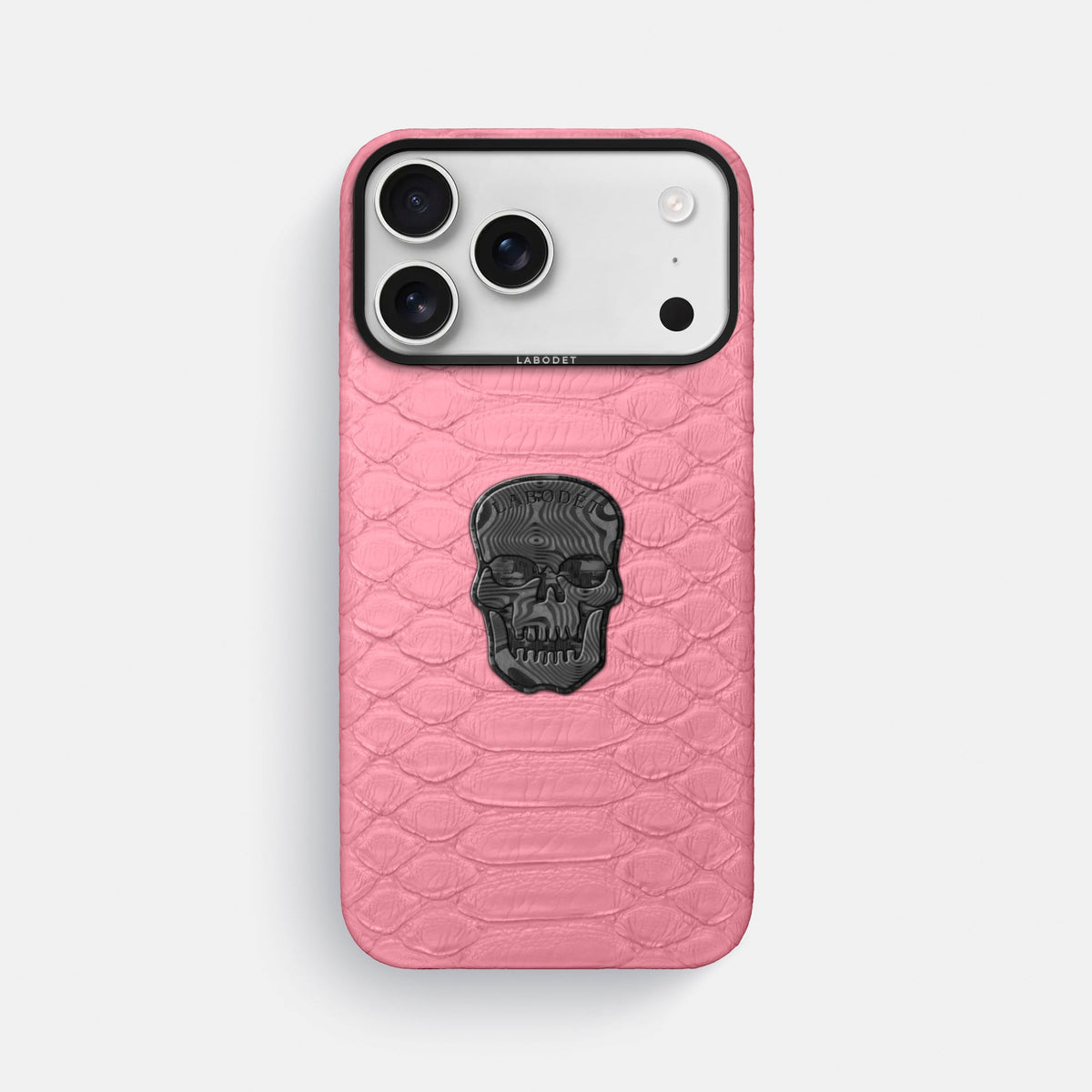 Classic Case With Carbon Skull For iPhone 18 Pro Max In Python -1 | Pink-Black