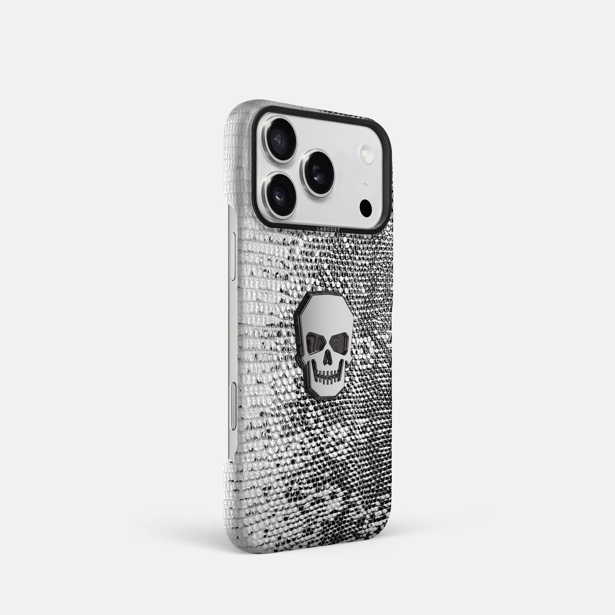 Classic Case With Titanium Skull For iPhone 17 Pro In Himalayan Lizard -2 | Dark-Black