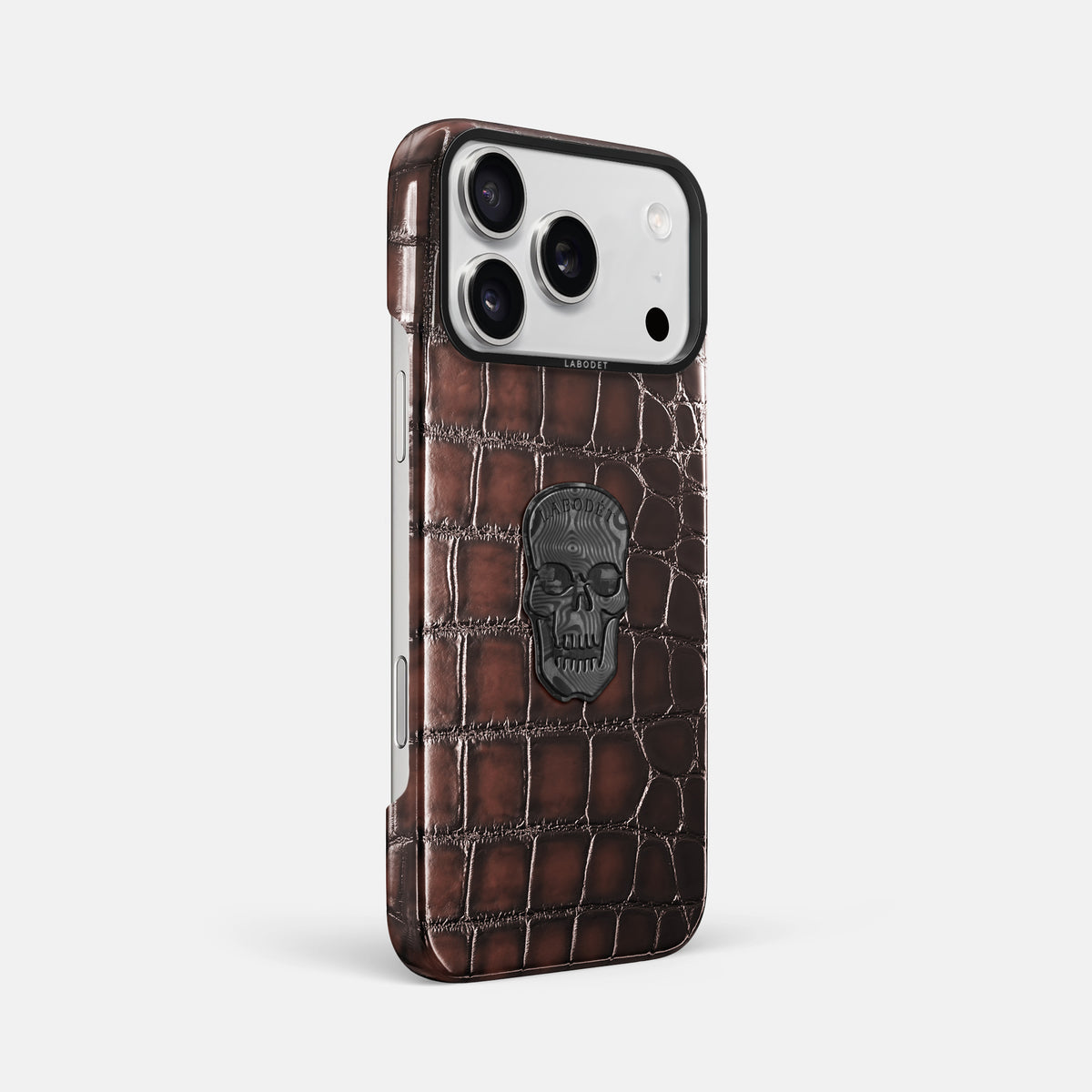 Classic Case With Carbon Skull For iPhone 17 Pro Max In Patina Alligator -2 | Havana-Brown-Black