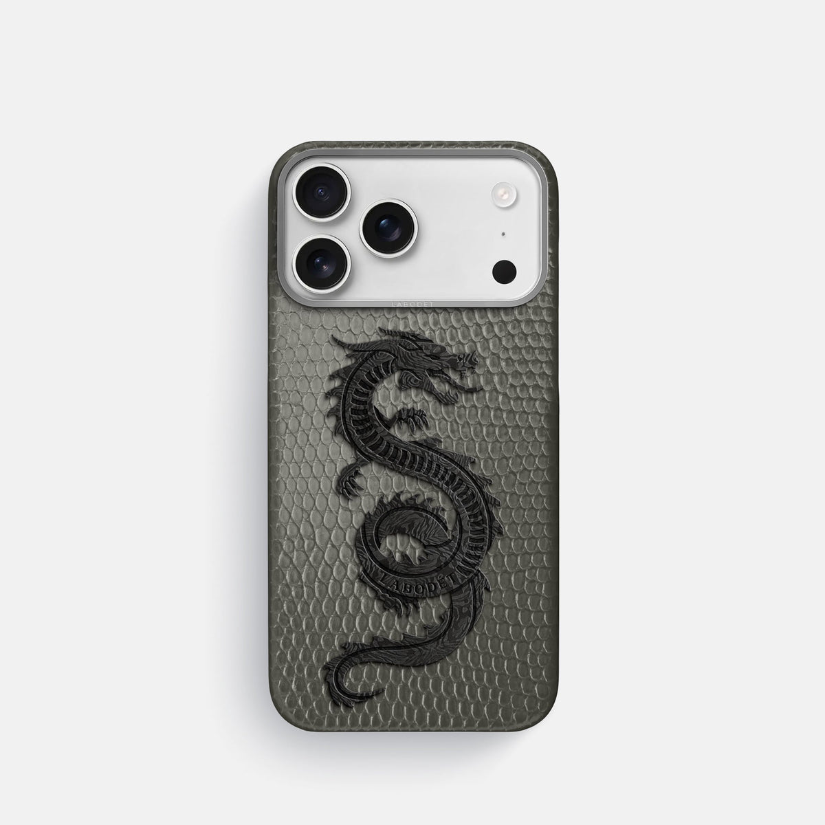 Classic Case With Carbon Dragon For iPhone 18 Pro In Lizard -1 | Grey-Steel