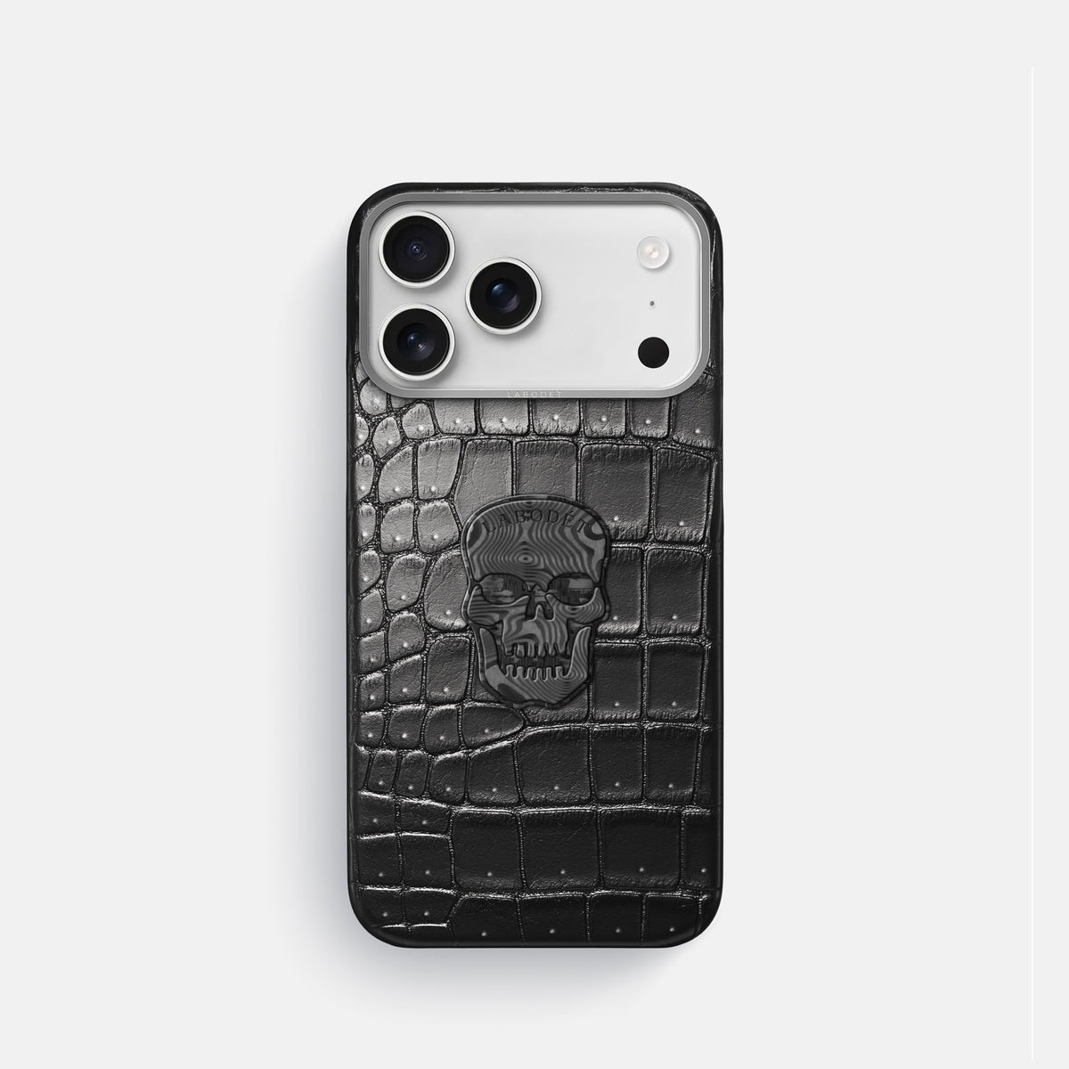 Classic Case With Carbon Skull For iPhone 17 Pro In Porosus Crocodile -1 | Shiny-Black-Steel