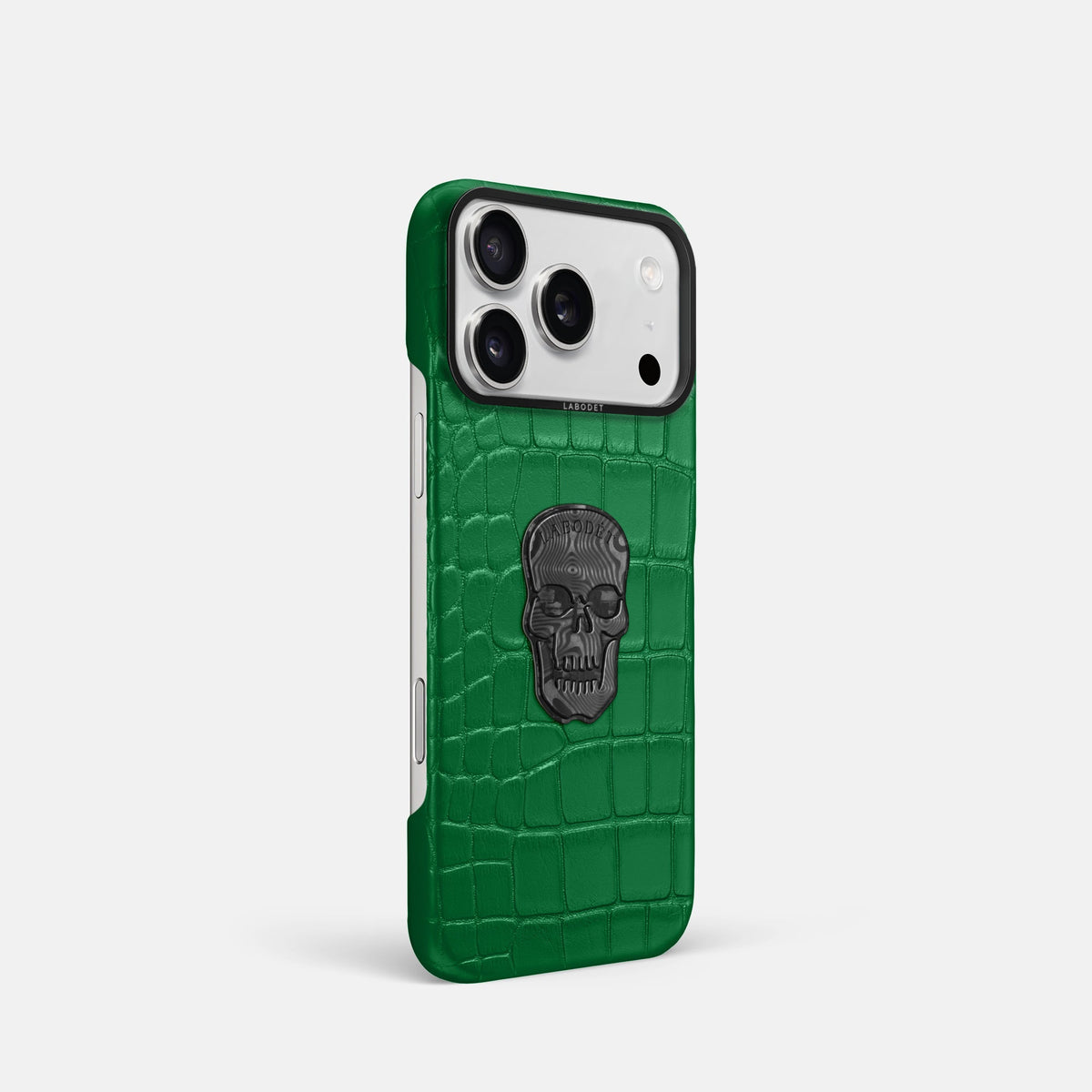 Classic Case With Carbon Skull For iPhone 18 Pro In Alligator -2 | Forest-Green-Black