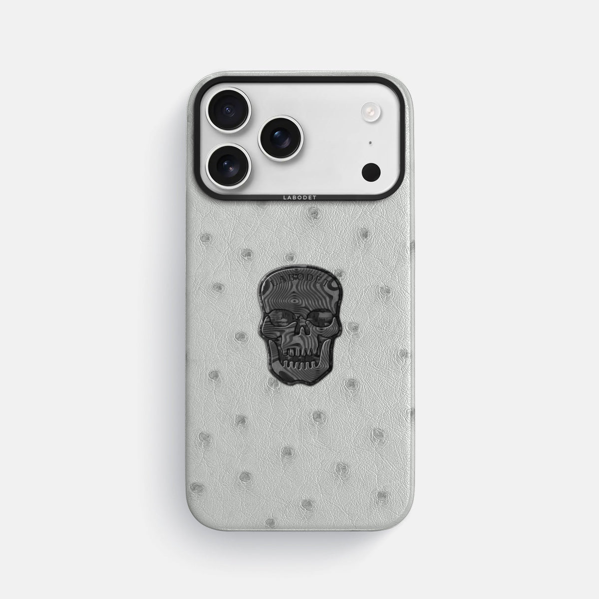 Classic Case With Carbon Skull For iPhone 17 Pro Max In Ostrich