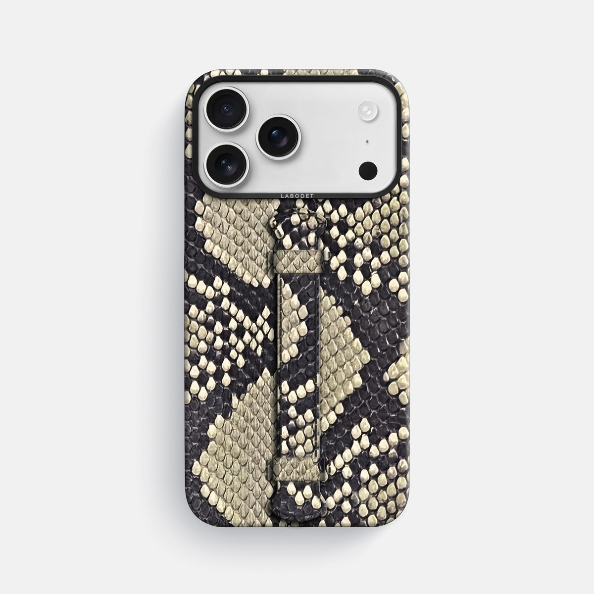 Center Handle For iPhone 17 Pro Max In Deluxe Python -1 | Savannah-Black