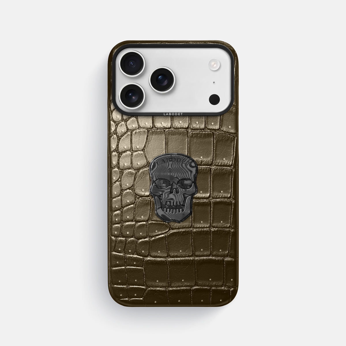 Classic Case With Carbon Skull For iPhone 17 Pro Max In Porosus Crocodile -1 | Bronze-Black