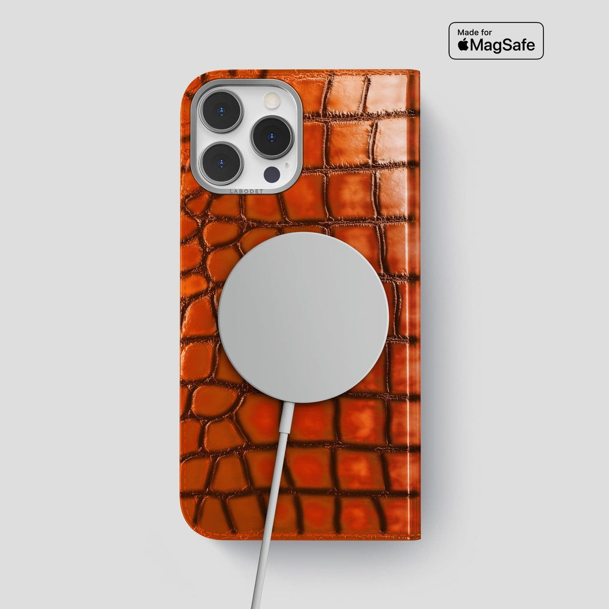 Clay-Court iPhone 15 Pro Max Folio Magsafe Case Patina Alligator with Steel Metal -3 | Clay-Court-Steel