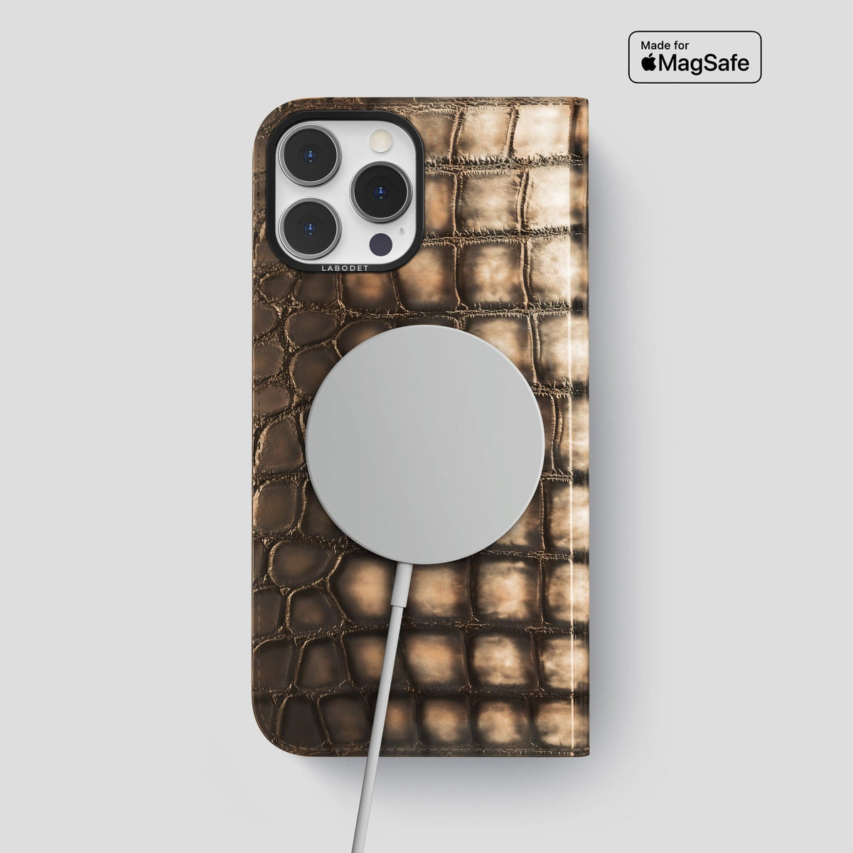 Etoupe iPhone 14 Pro Max Folio Magsafe Case Patina Alligator with Black Metal -3 | Etoupe-Black
