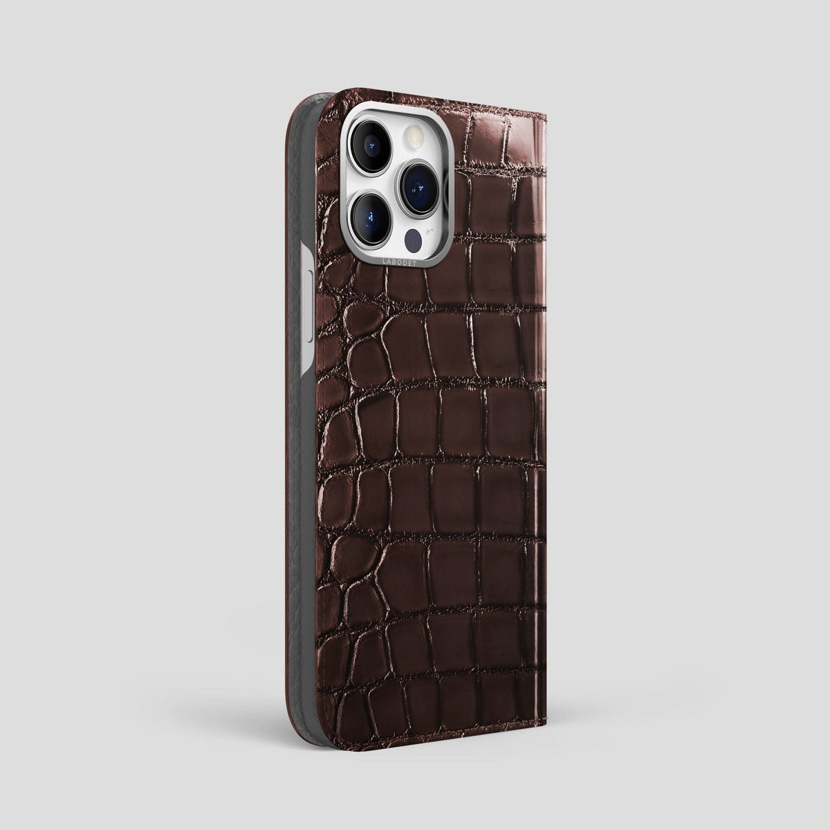 Grape-Wine iPhone 15 Pro Max Folio Magsafe Case Patina Alligator with Steel Metal -1 | Grape-Wine-Steel