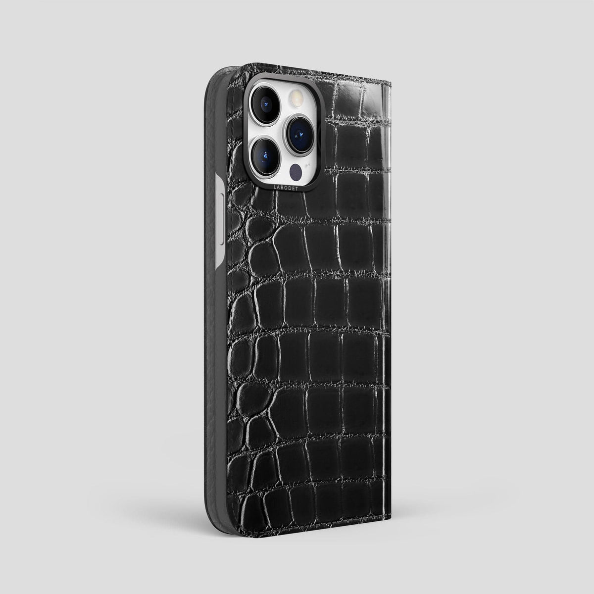 Havana-Black iPhone 15 Pro Max Folio Magsafe Case Patina Alligator with Black Metal -1 | Havana-Black-Black