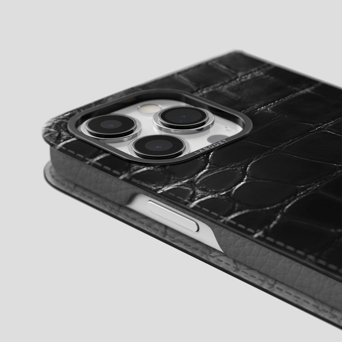 Havana-Black iPhone 14 Pro Max Folio Magsafe Case Patina Alligator with Black Metal -5 | Havana-Black-Black