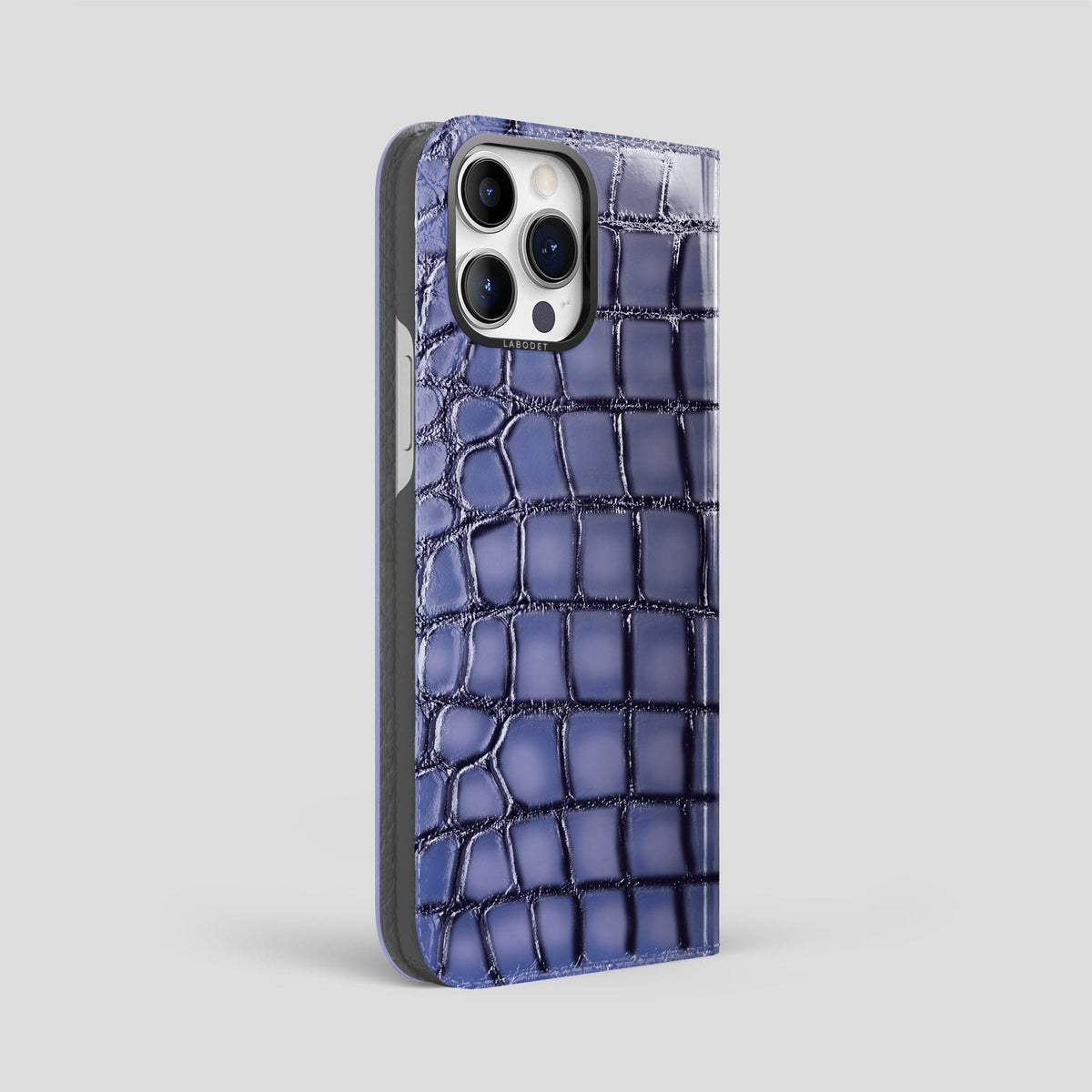 Lilac iPhone 15 Pro Max Folio Magsafe Case Patina Alligator with Black Metal -1 | Lilac-Black