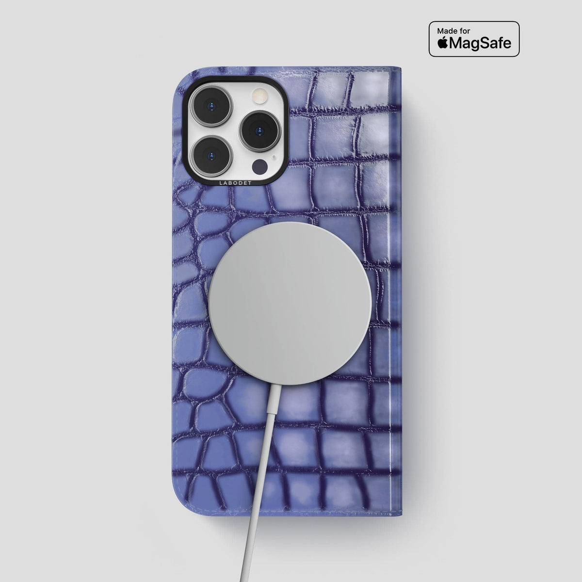 Lilac iPhone 15 Pro Max Folio Magsafe Case Patina Alligator with Black Metal -3 | Lilac-Black