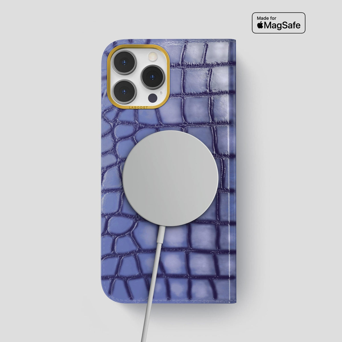 Lilac iPhone 15 Pro Max Folio Magsafe Case Patina Alligator with Gold Metal -3 | Lilac-Gold