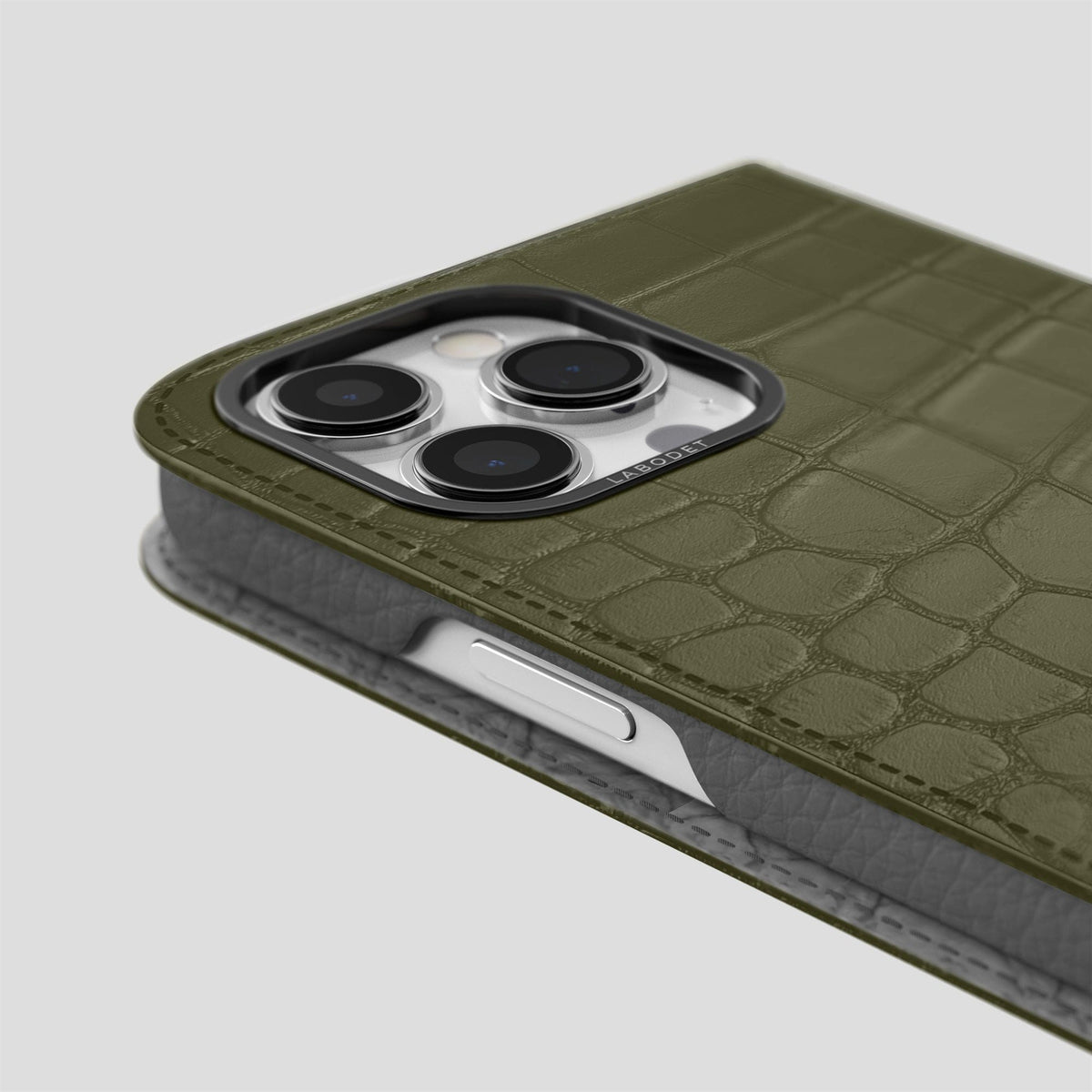 Kaki-Green iPhone 14 Pro Folio Case Alligator with Black Metal -5 | Kaki-Green-Black