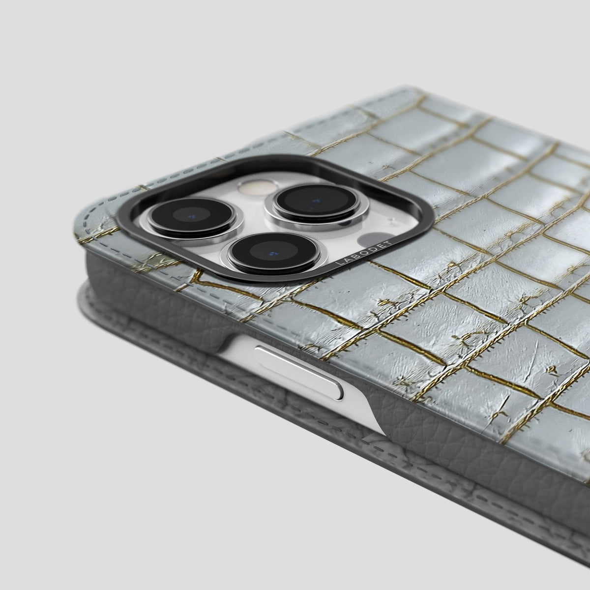 Arctic iPhone 14 Pro Folio Case Himalayan Crocodile with Black Metal -5 | Arctic-Black