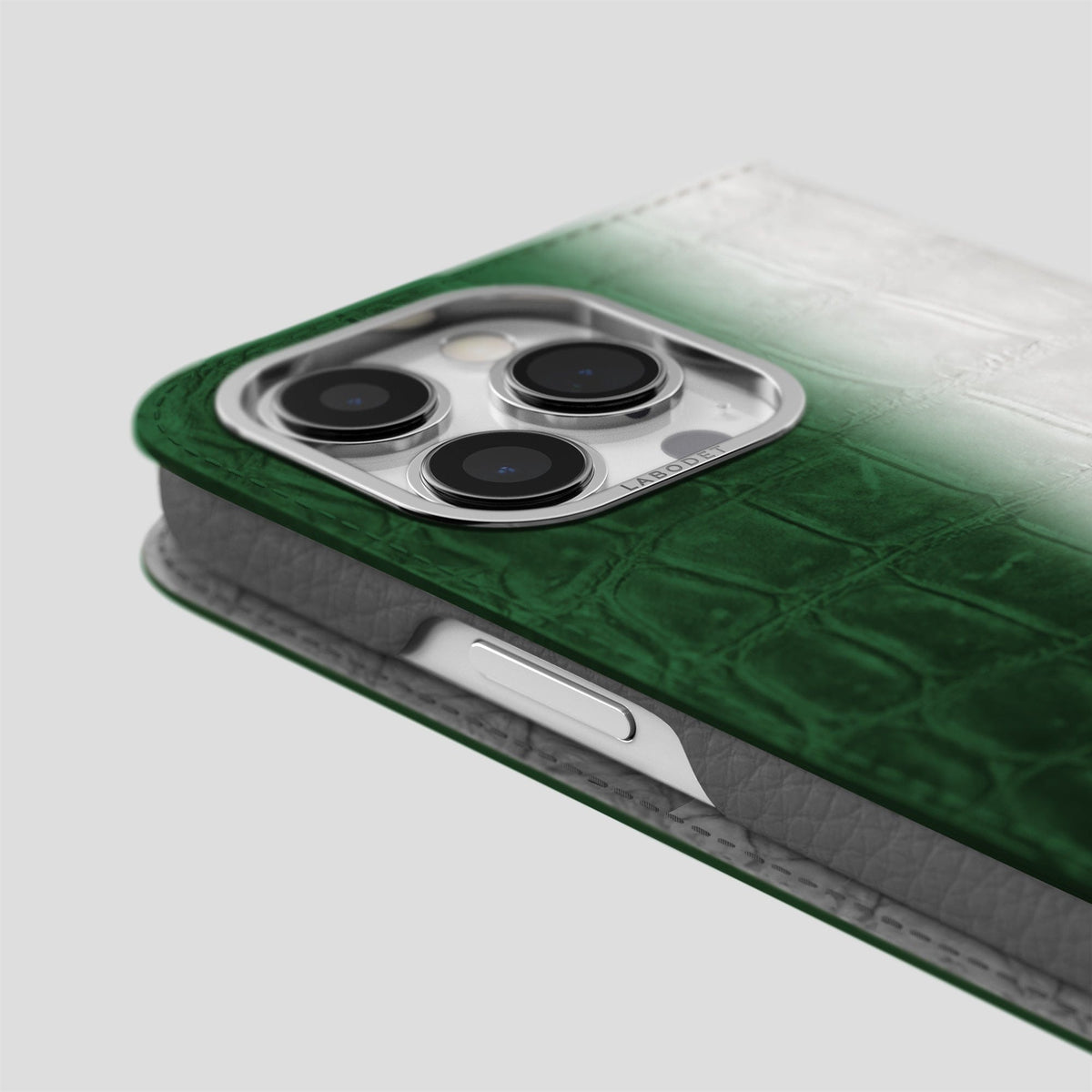 Green iPhone 15 Pro Folio Case Himalayan Crocodile with Steel Metal -5 | Green-Steel