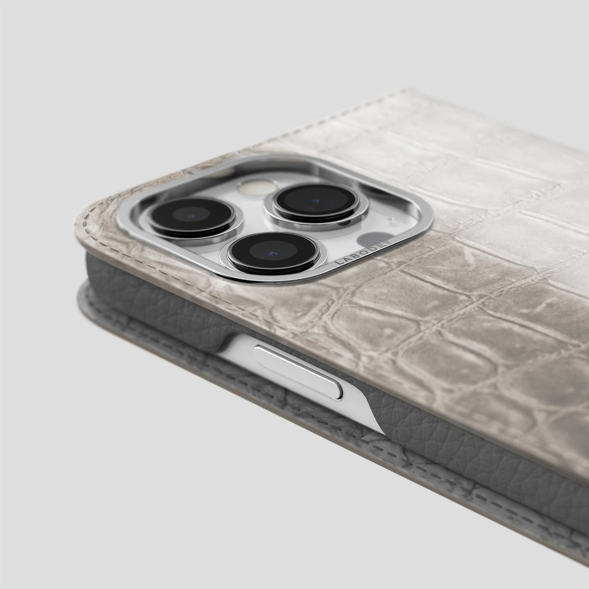 Light iPhone 14 Pro Folio Case Himalayan Crocodile with Steel Metal -5 | Light-Steel