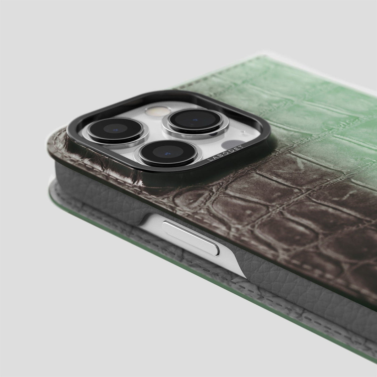 Pistachio iPhone 14 Pro Folio Case Himalayan Crocodile with Black Metal -5 | Pistachio-Black