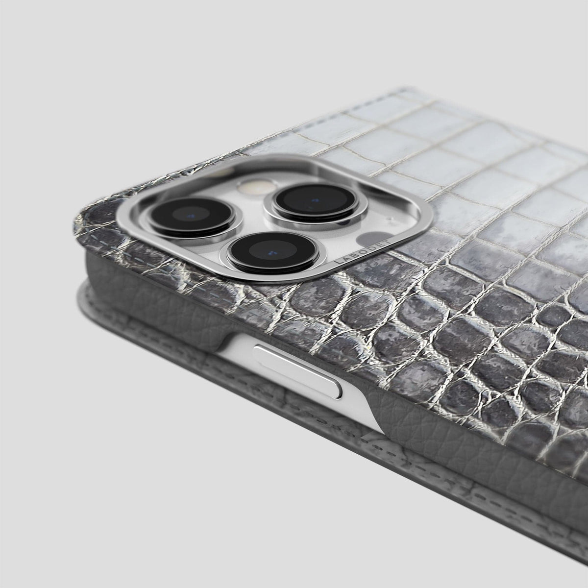 Silver iPhone 15 Pro Folio Case Himalayan Crocodile with Steel Metal -5 | Silver-Steel