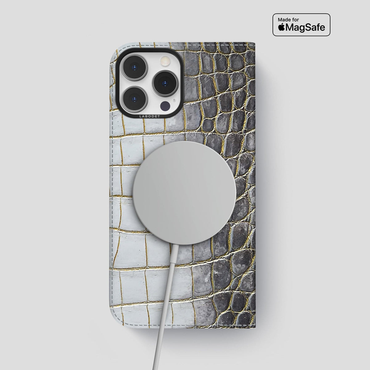 Gold iPhone 15 Pro Max Folio Case Himalayan Crocodile with Black Metal -3 | Gold-Black