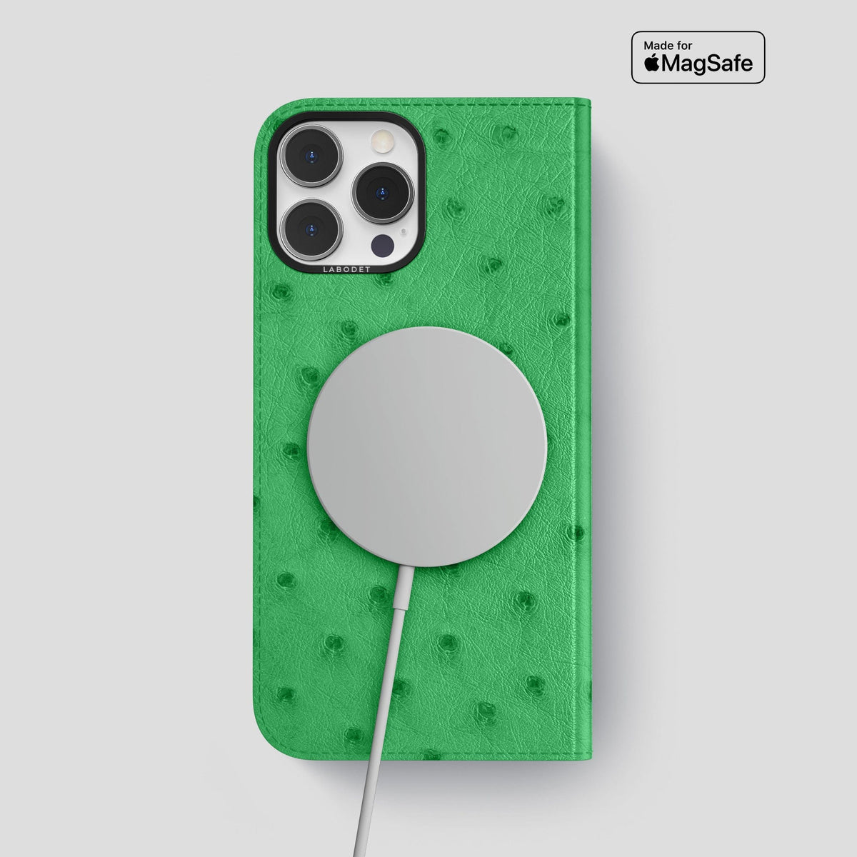 Kentucky Green iPhone 15 Pro Max Folio Case Ostrich with Black Metal -3 | Kentucky-Green-Black