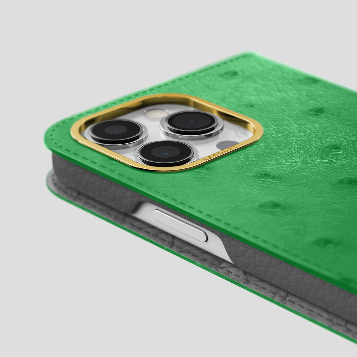 Kentucky Green iPhone 15 Pro Max Folio Case Ostrich with Gold Metal -5 | Kentucky-Green-Gold