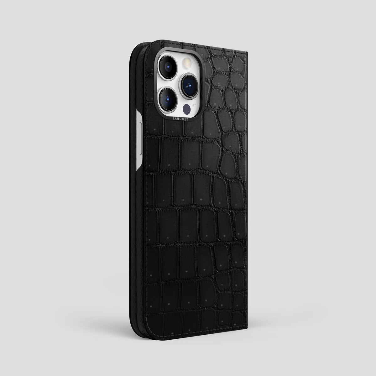 Black iPhone 15 Pro Folio Magsafe Case Porosus Crocodile with Black Metal -1 | Black-Black