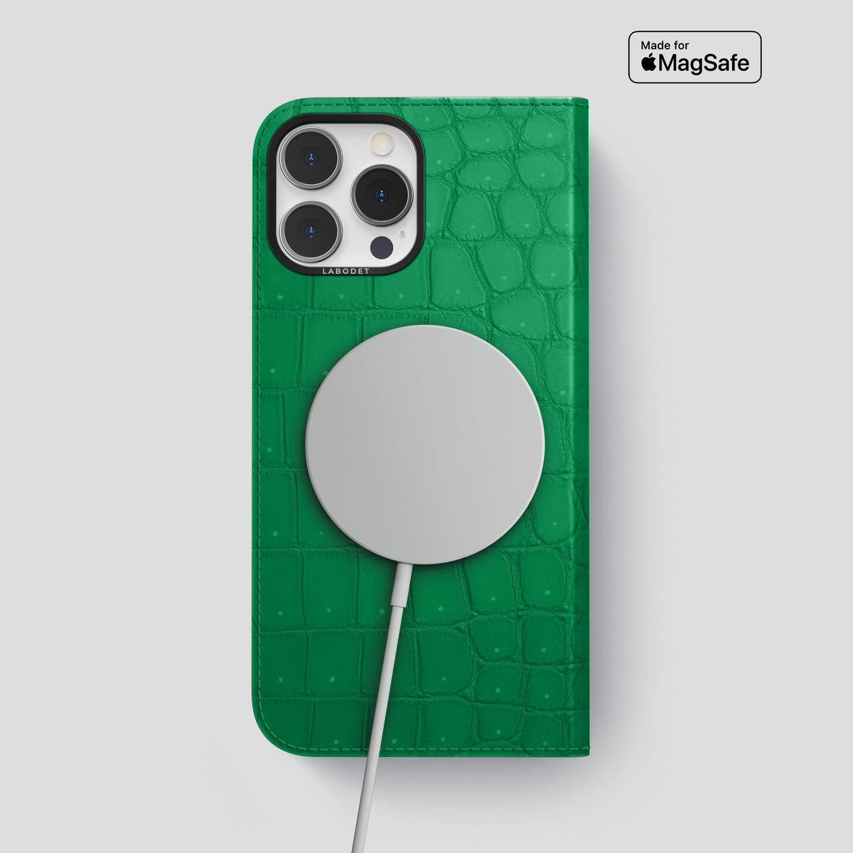 Cactus-Green iPhone 15 Pro Folio Magsafe Case Porosus Crocodile with Black Metal -3 | Cactus-Green-Black