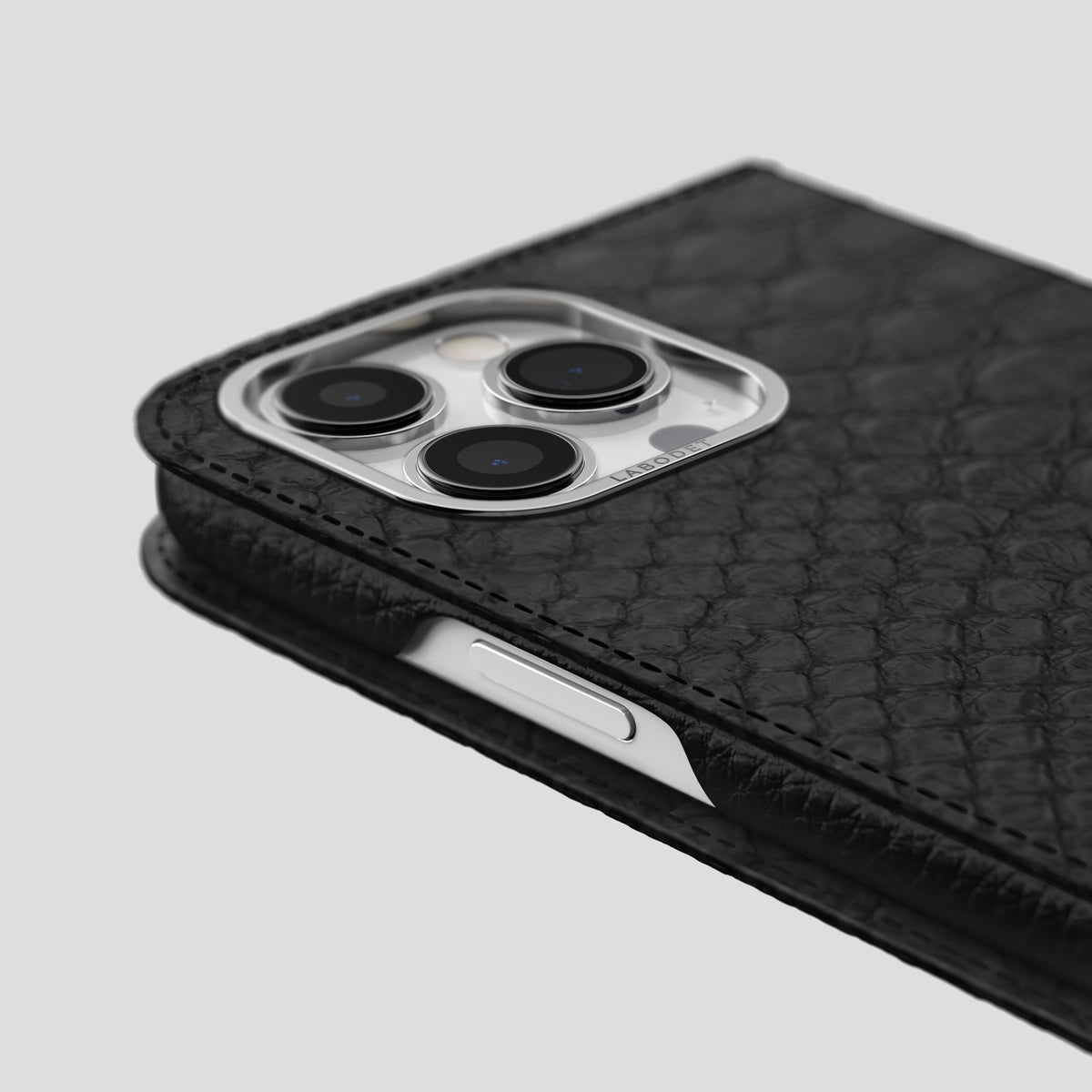 Black iPhone 15 Pro Max Folio Case Python with Steel Metal -5 | Black-Steel