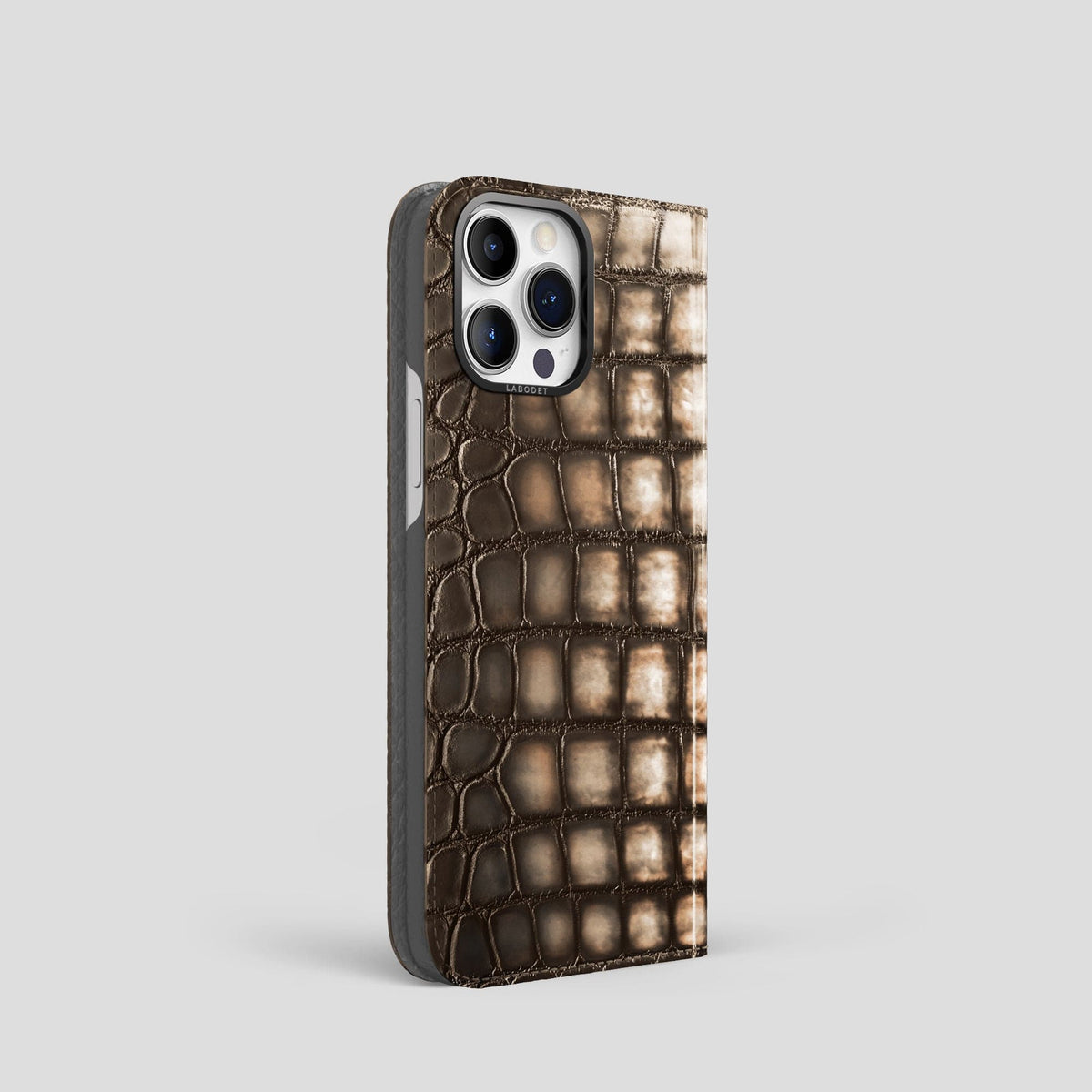 Etoupe iPhone 14 Folio Magsafe Case Patina Alligator with Black Metal -1 | Etoupe-Black
