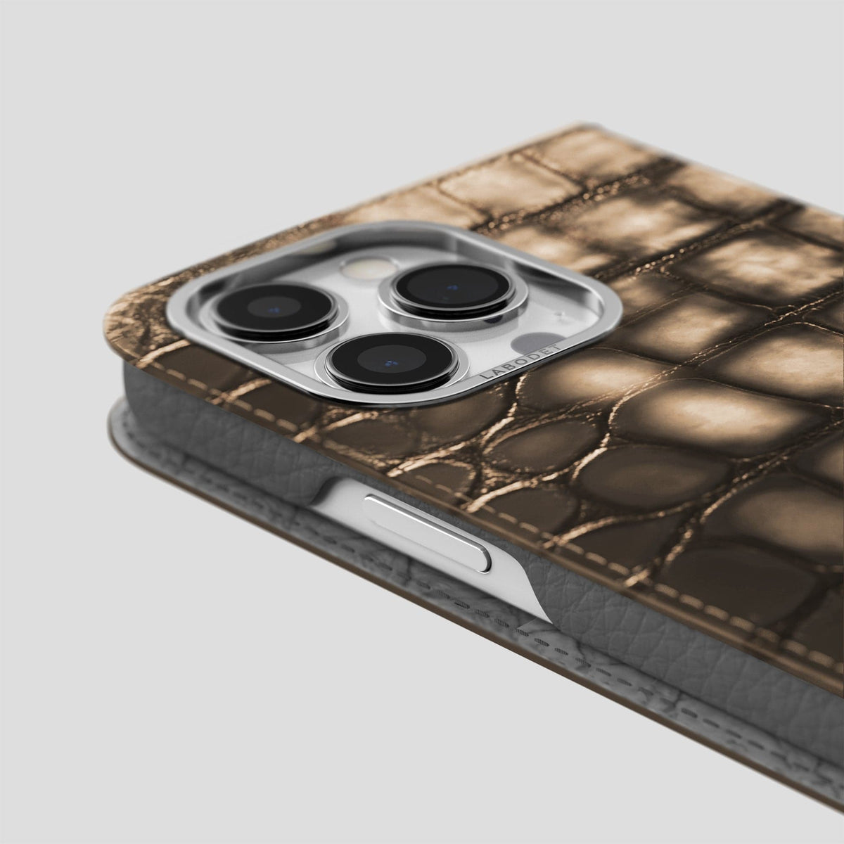 Etoupe iPhone 14 Folio Magsafe Case Patina Alligator with Steel Metal -5 | Etoupe-Steel