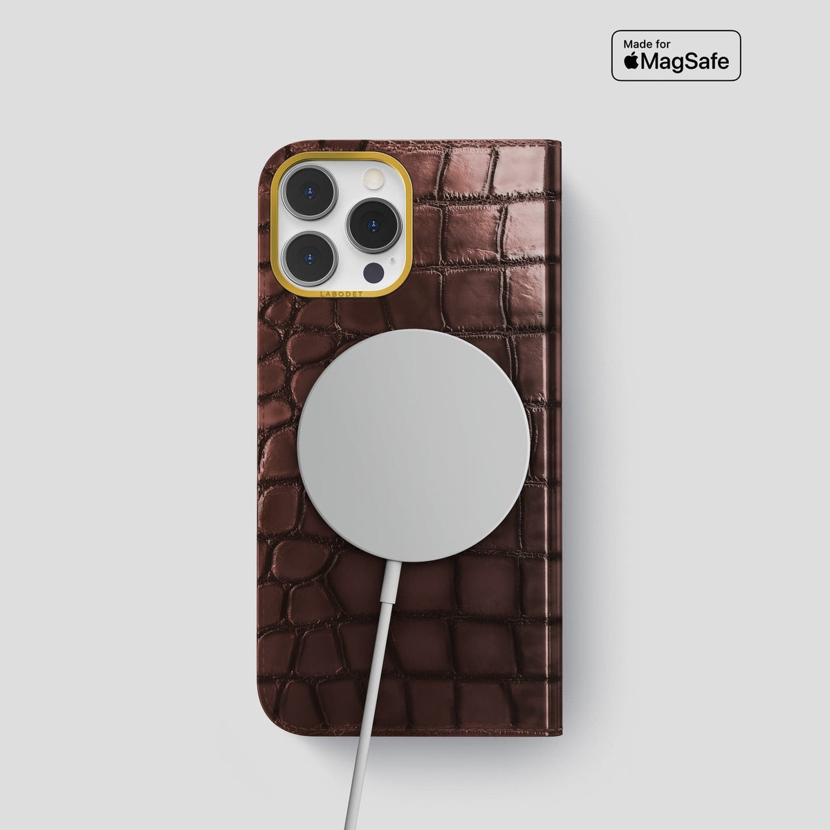 Grape-Wine iPhone 15 Pro Folio Magsafe Case Patina Alligator with Gold Metal -3 | Grape-Wine-Gold