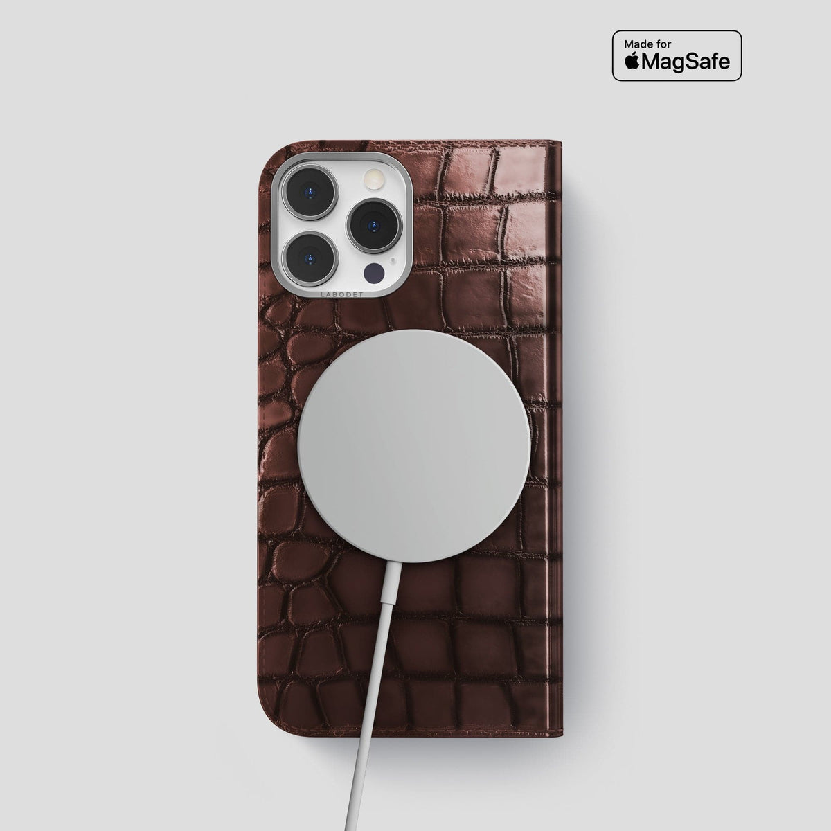 Grape-Wine iPhone 15 Pro Folio Magsafe Case Patina Alligator with Steel Metal -3 | Grape-Wine-Steel