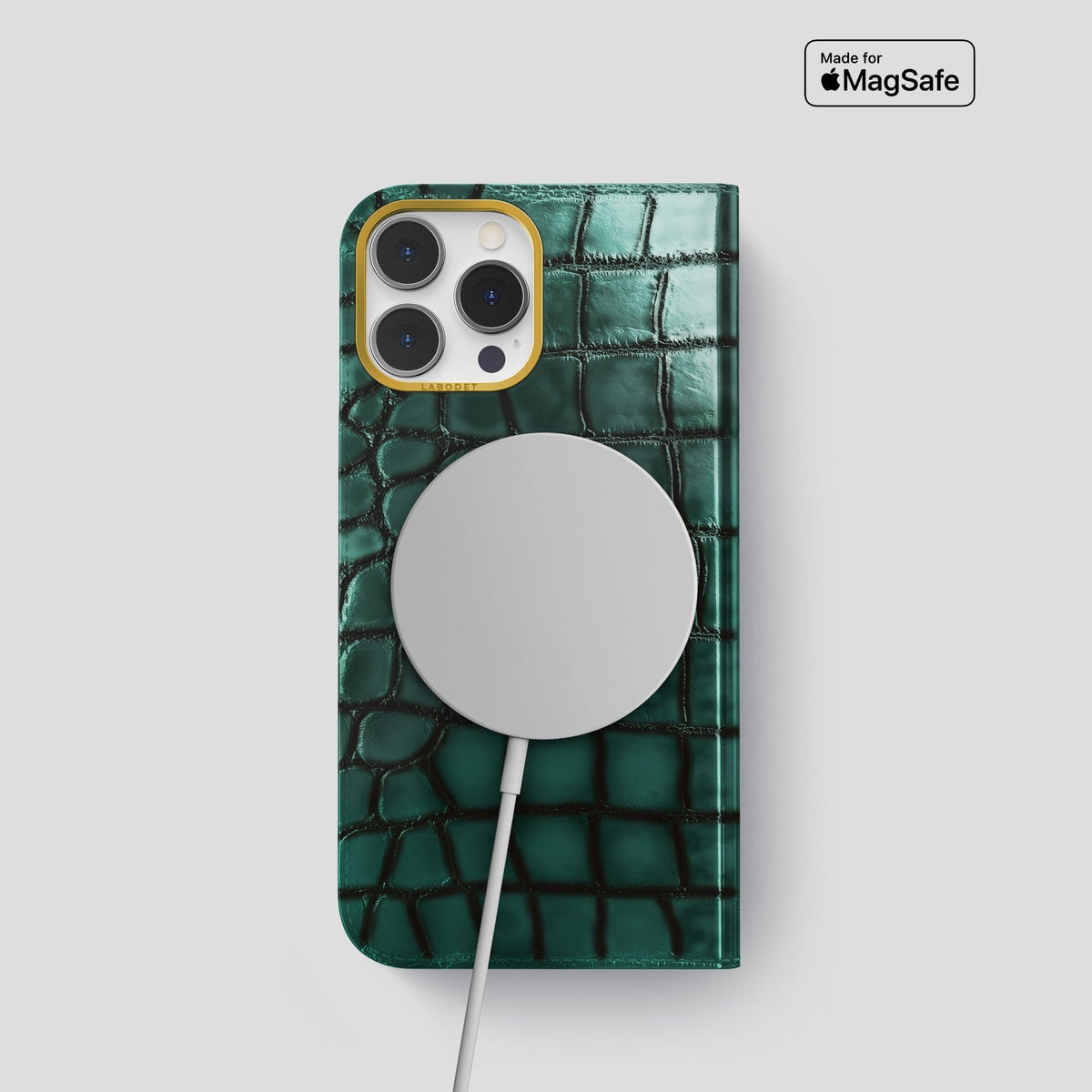 Green iPhone 15 Pro Folio Magsafe Case Patina Alligator with Gold Metal -3 | Green-Gold