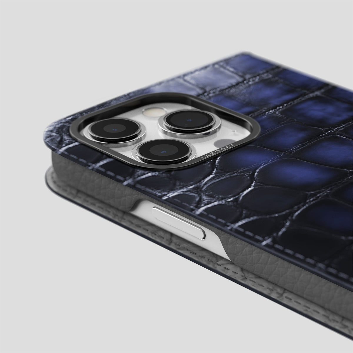 Havana-Blue iPhone 14 Folio Magsafe Case Patina Alligator with Black Metal -5 | Havana-Blue-Black