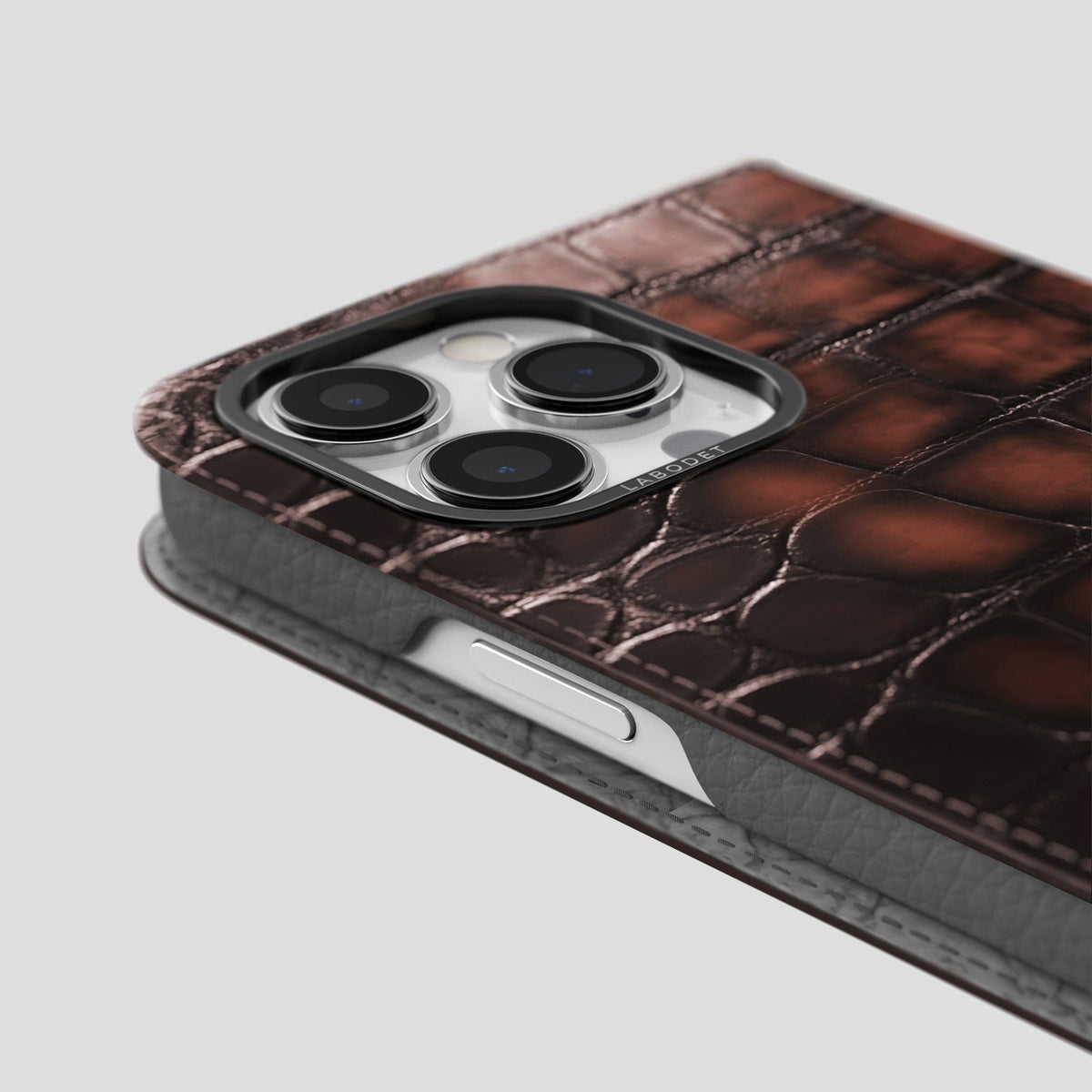 Havana-Brown iPhone 14 Folio Magsafe Case Patina Alligator with Black Metal -5 | Havana-Brown-Black