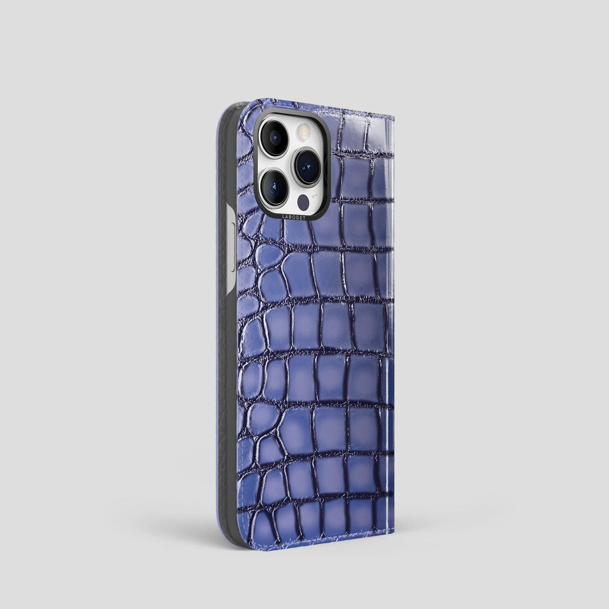 Lilac iPhone 15 Pro Folio Magsafe Case Patina Alligator with Black Metal -1 | Lilac-Black